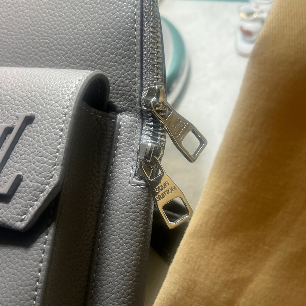 Gray Louis Vuitton Men's Sling Bag - Picture 3 of 7